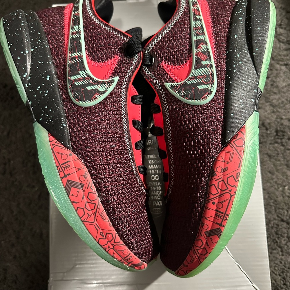 ✅Lebron XX SE size 6Y GREAT CONDITION !!! ✅